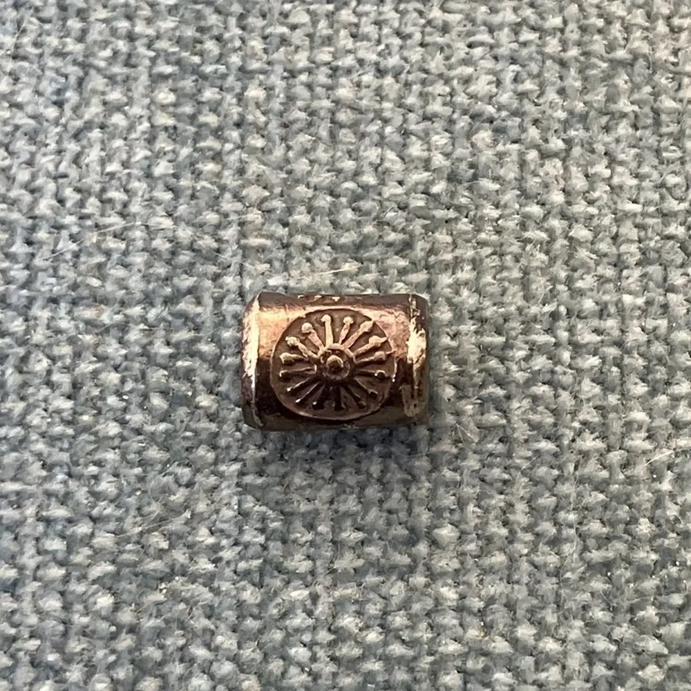 Bead